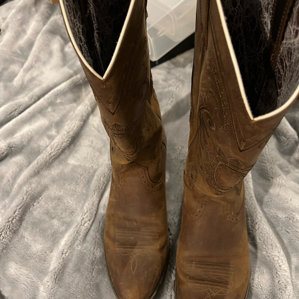 Ariat Brown Women’s Cowboy Boots - Picture 7 of 7